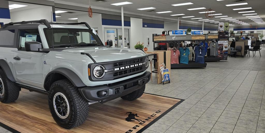 Dealership gallery photo 9